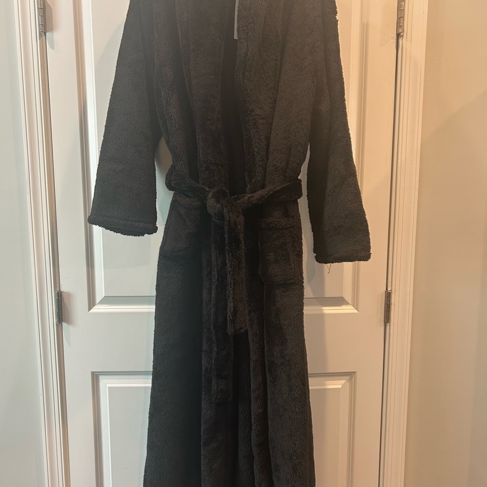 NWT Luxurious Black Bathrobe